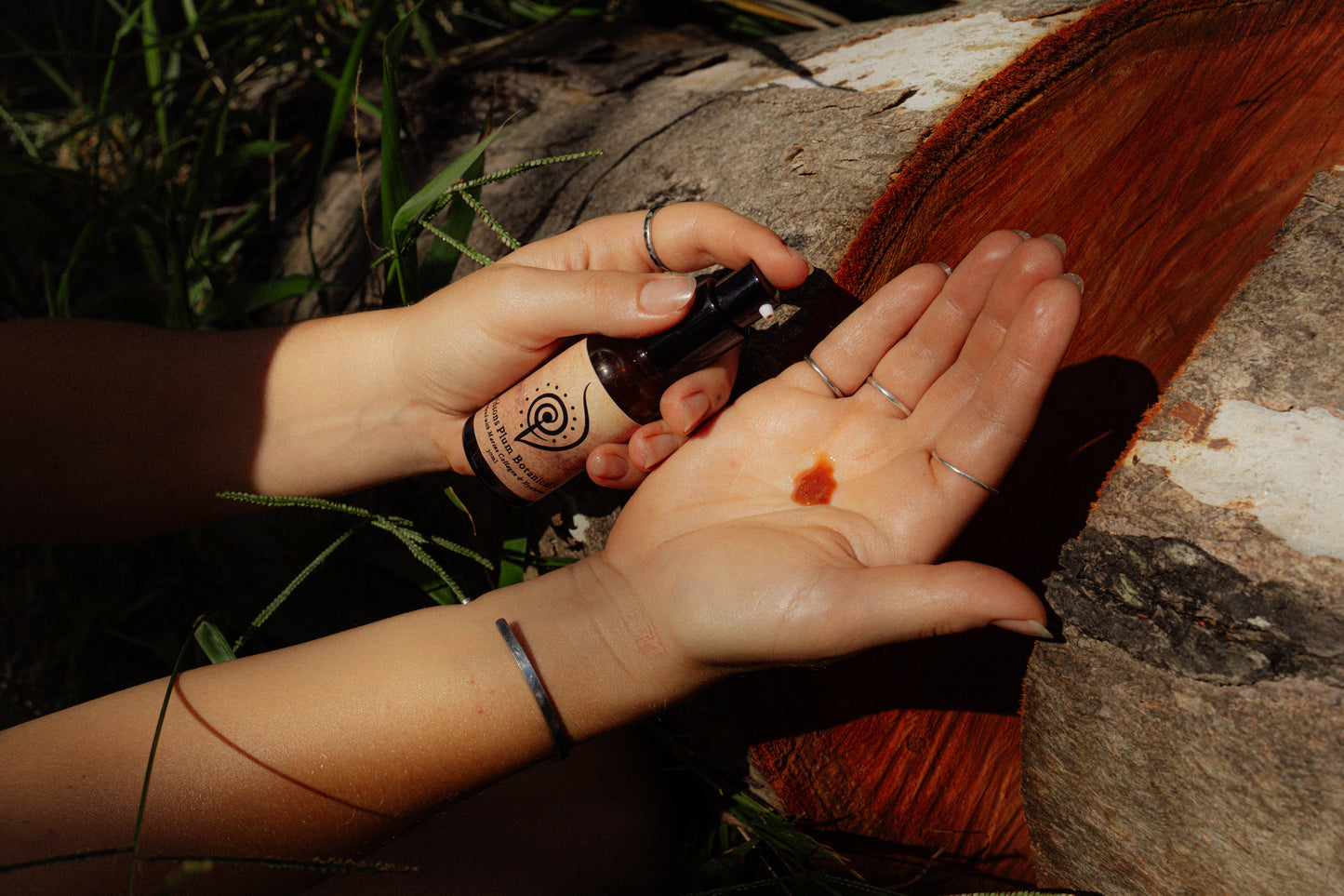 .: Davidsons's Plum Active Botanical Serum :.