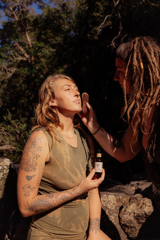 .: Kakadu Plum & Rose Golden Face Oil :.